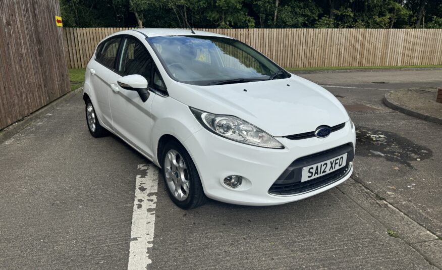 Ford Fiesta White 1.25 Zetec 5 Door