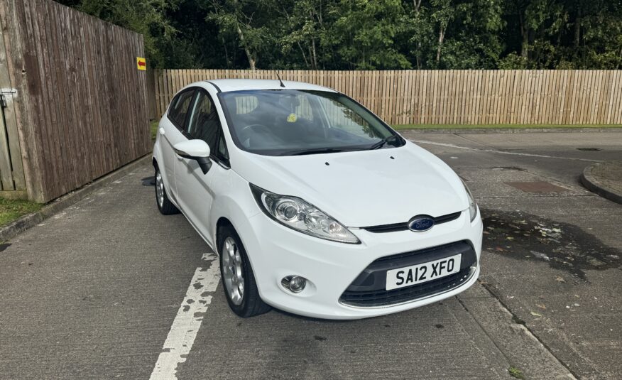 Ford Fiesta White 1.25 Zetec 5 Door