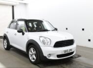 White Mini Countryman Pepper pack