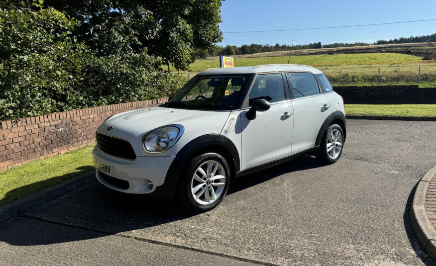 White Mini One Countryman