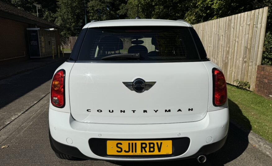 White Mini One Countryman