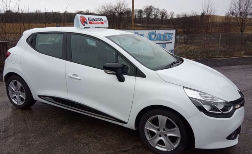 White Renault Clio 0.9 TCE Media Nav